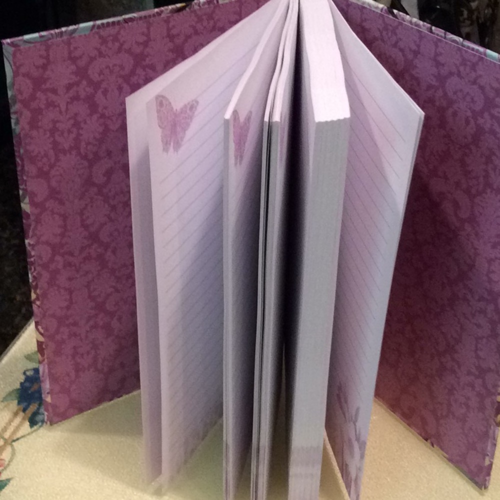 Notebook with beautiful gem on corner - Picture 3 of 4